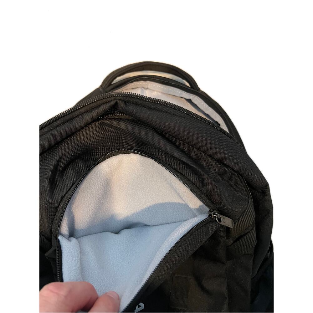 Under Armour Gray Black Hustle 5.0 Backpack - Picture 3 of 5